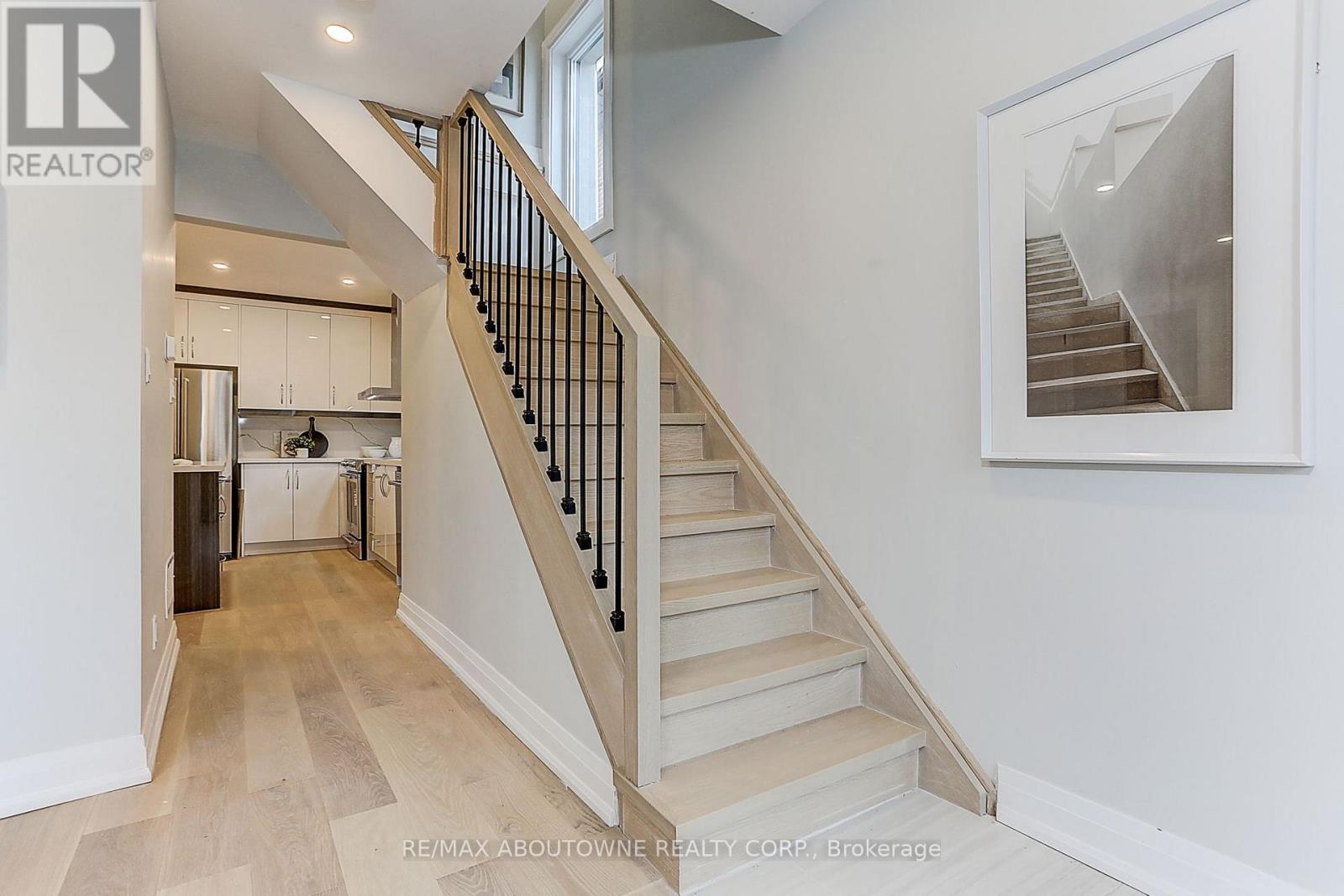 564 DUFFERIN STREET, Toronto (Little Portugal) — photo 2