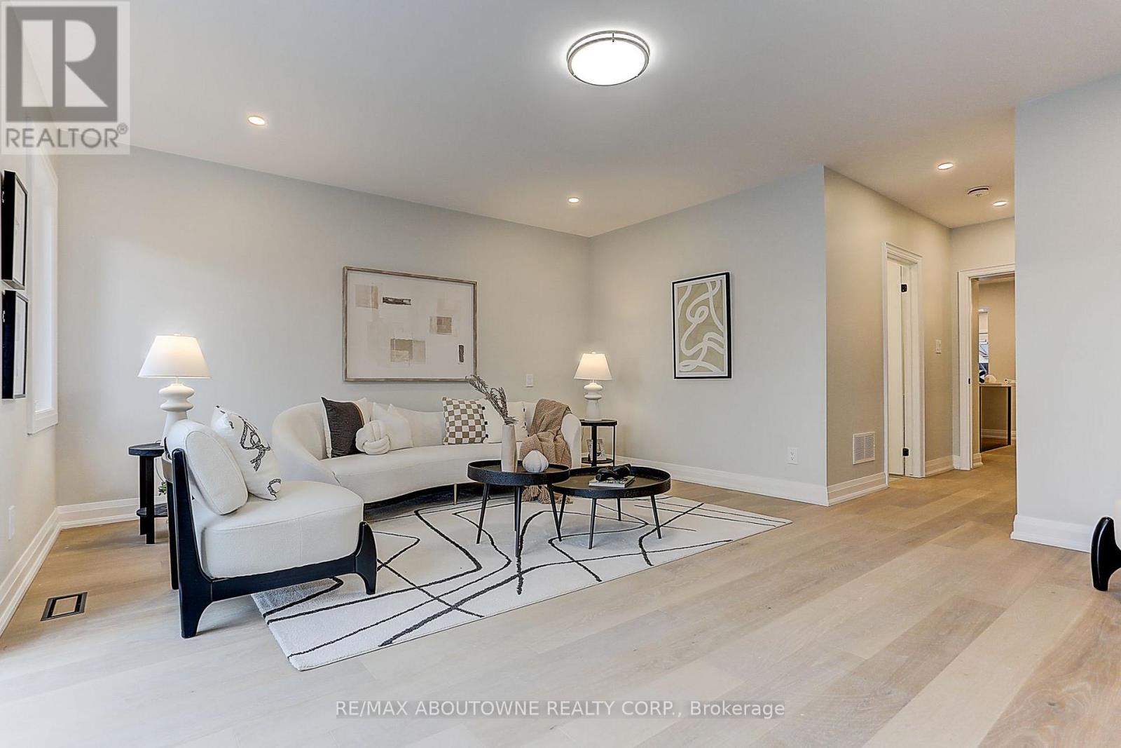 564 Dufferin Street, Toronto, ON photo 20