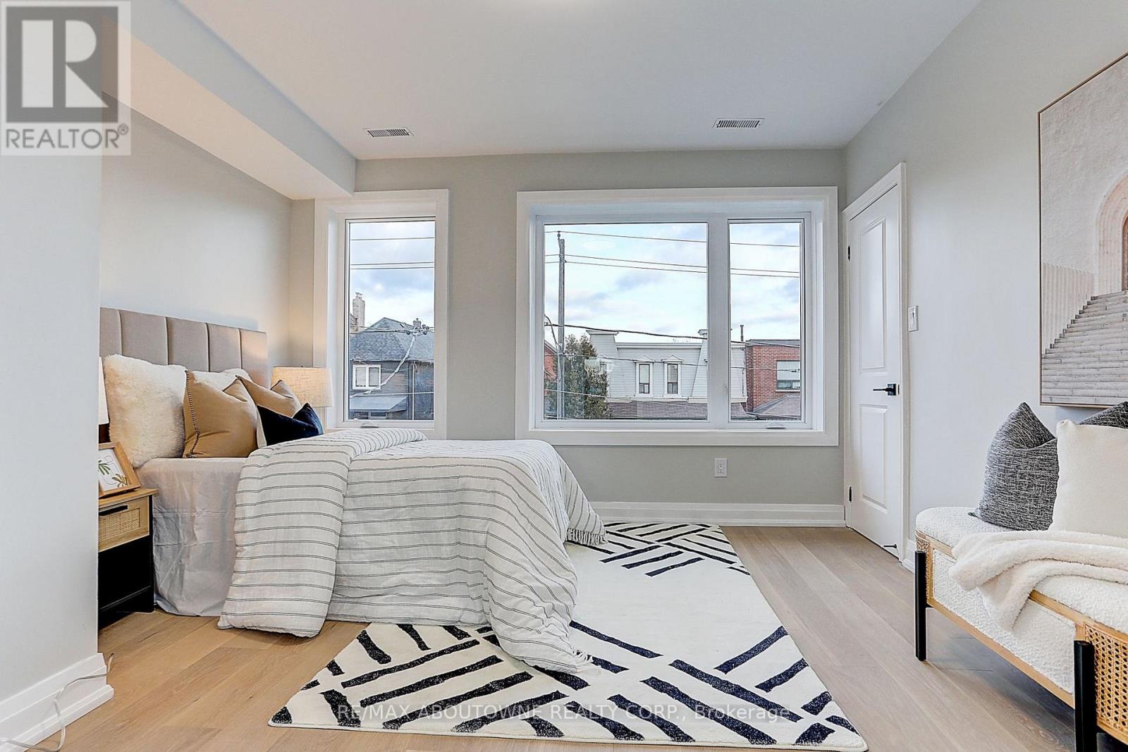 564 Dufferin Street, Toronto, ON photo 31