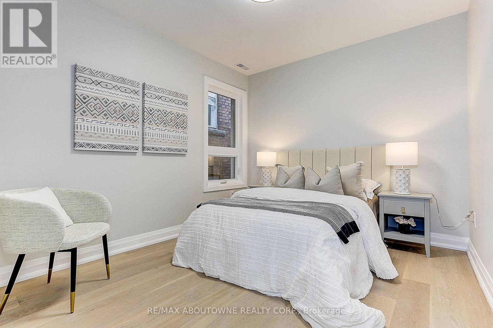 564 Dufferin Street, Toronto, ON photo 34