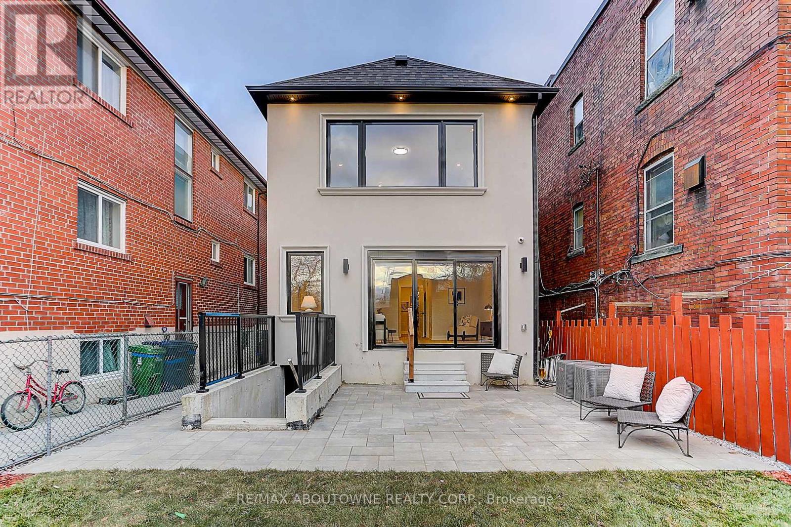 564 Dufferin Street, Toronto, ON photo 49