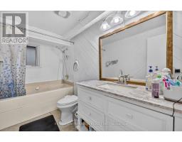 Laundry room - 75 Fordover Drive, Toronto, ON M1E1T7 Photo 13