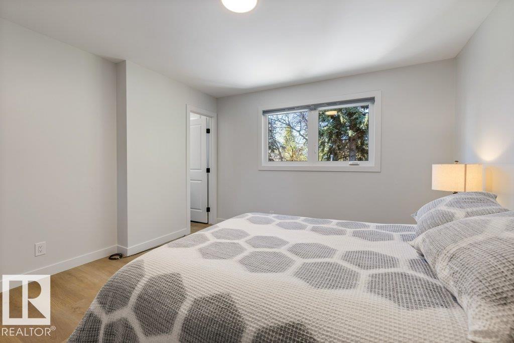 4 Fleetwood Crescent, photo 21