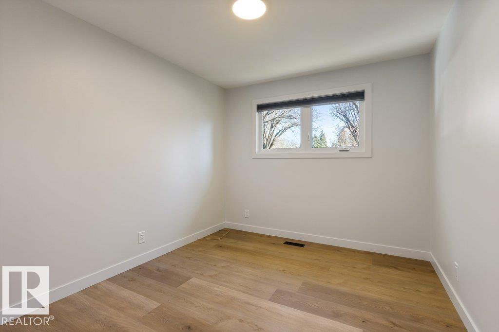 4 Fleetwood Crescent, photo 27