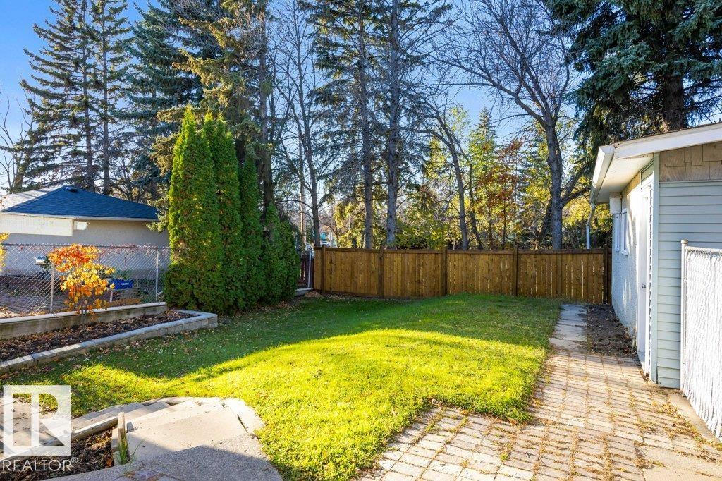 4 Fleetwood Crescent, photo 45