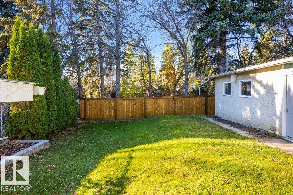4 Fleetwood Crescent, photo 46