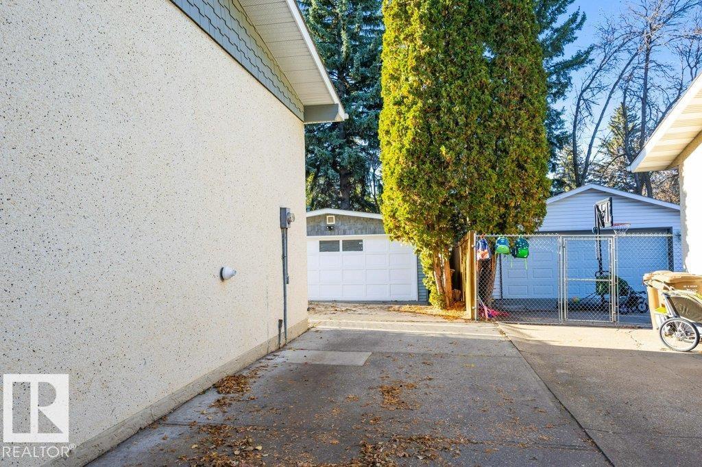 4 Fleetwood Crescent, photo 51