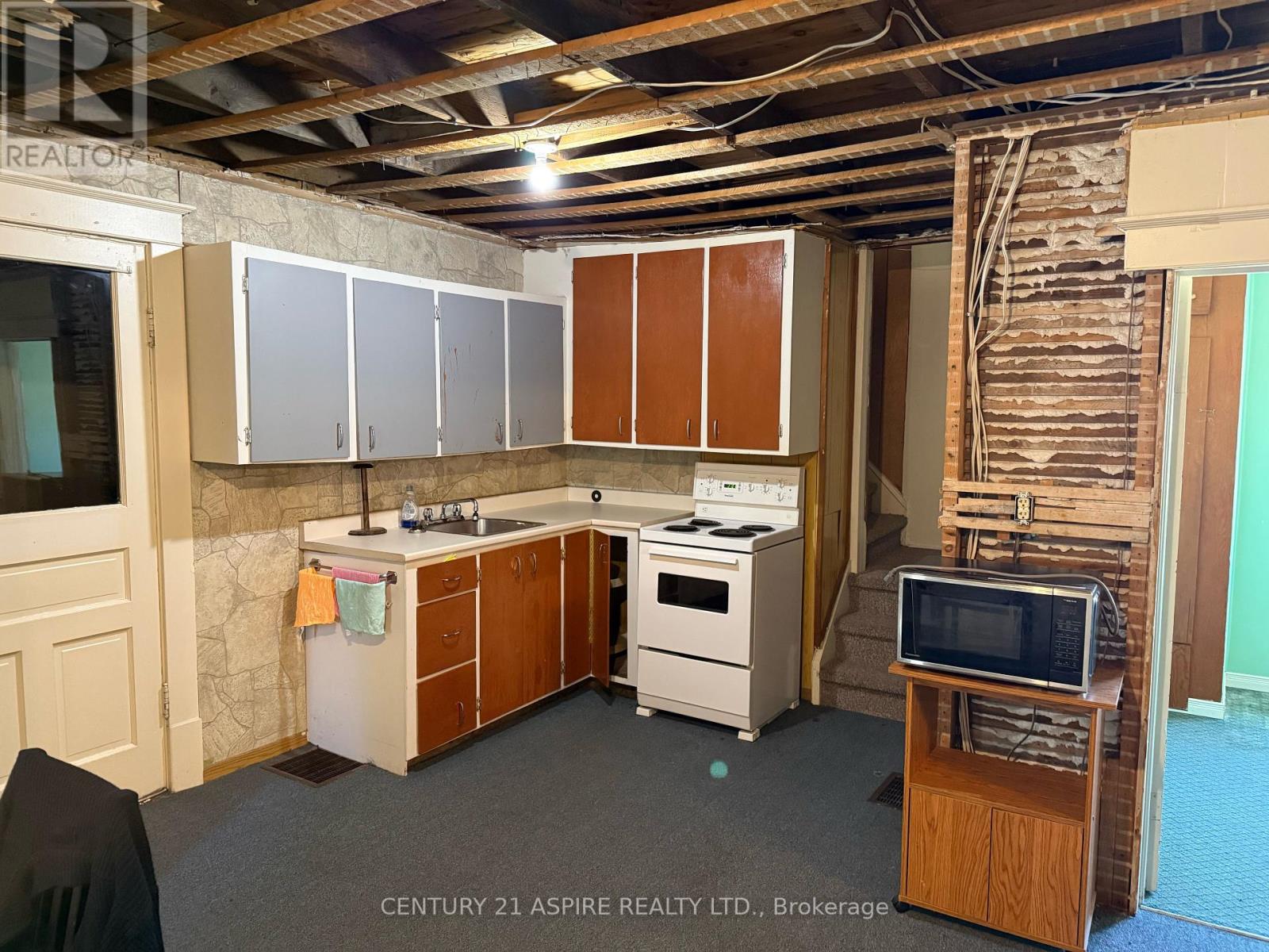 4 Bed, 1 Bath House for Sale in Pembroke – 998 BRONX STREET, Pembroke – MLS# X14103298 - Image 22
