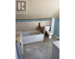 998 Bronx Street, Pembroke, ON K8A6G3 Photo 33