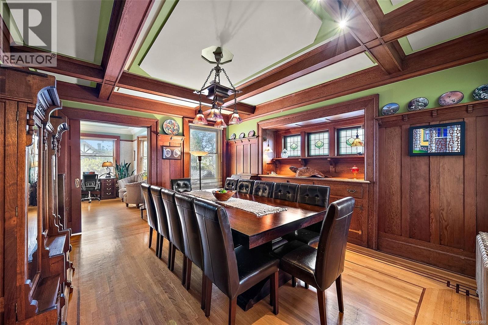 1900 Belmont Ave - 12