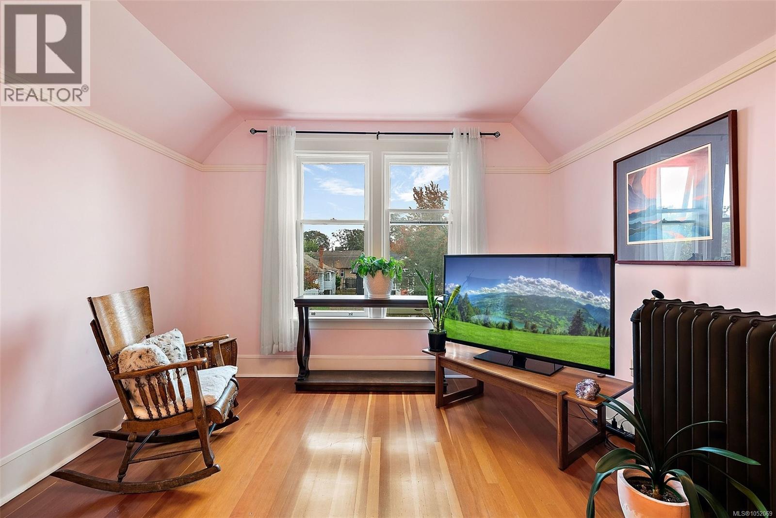 1900 Belmont Ave - 22