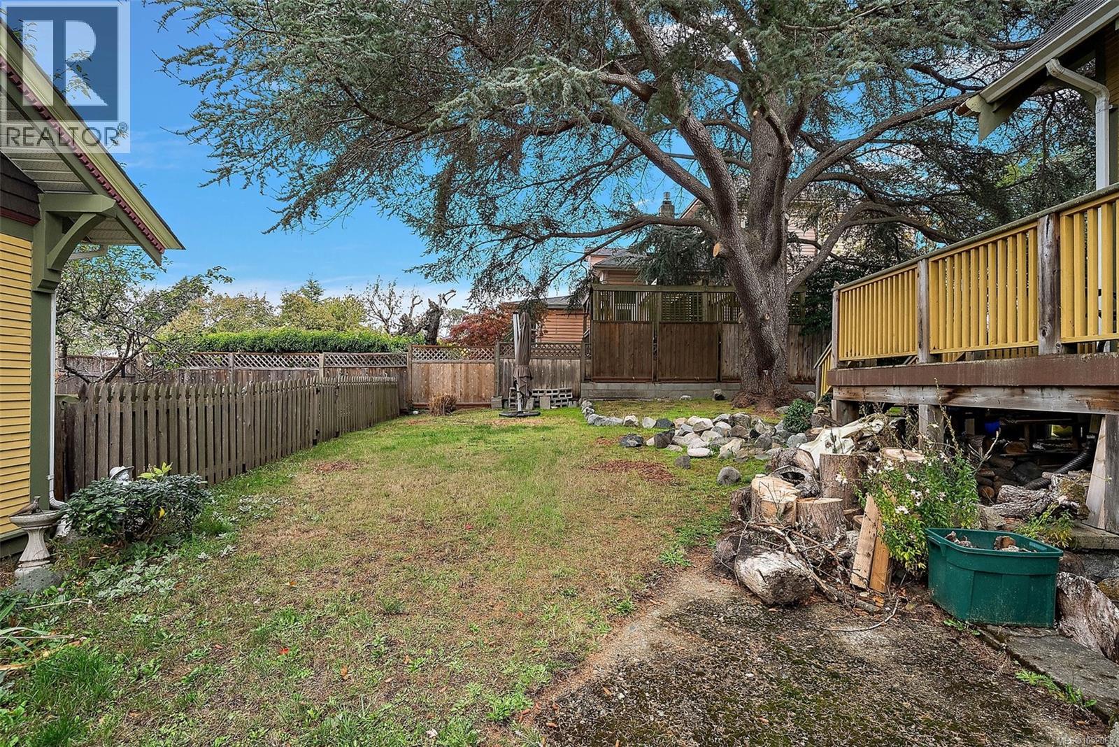 1900 Belmont Ave - 41