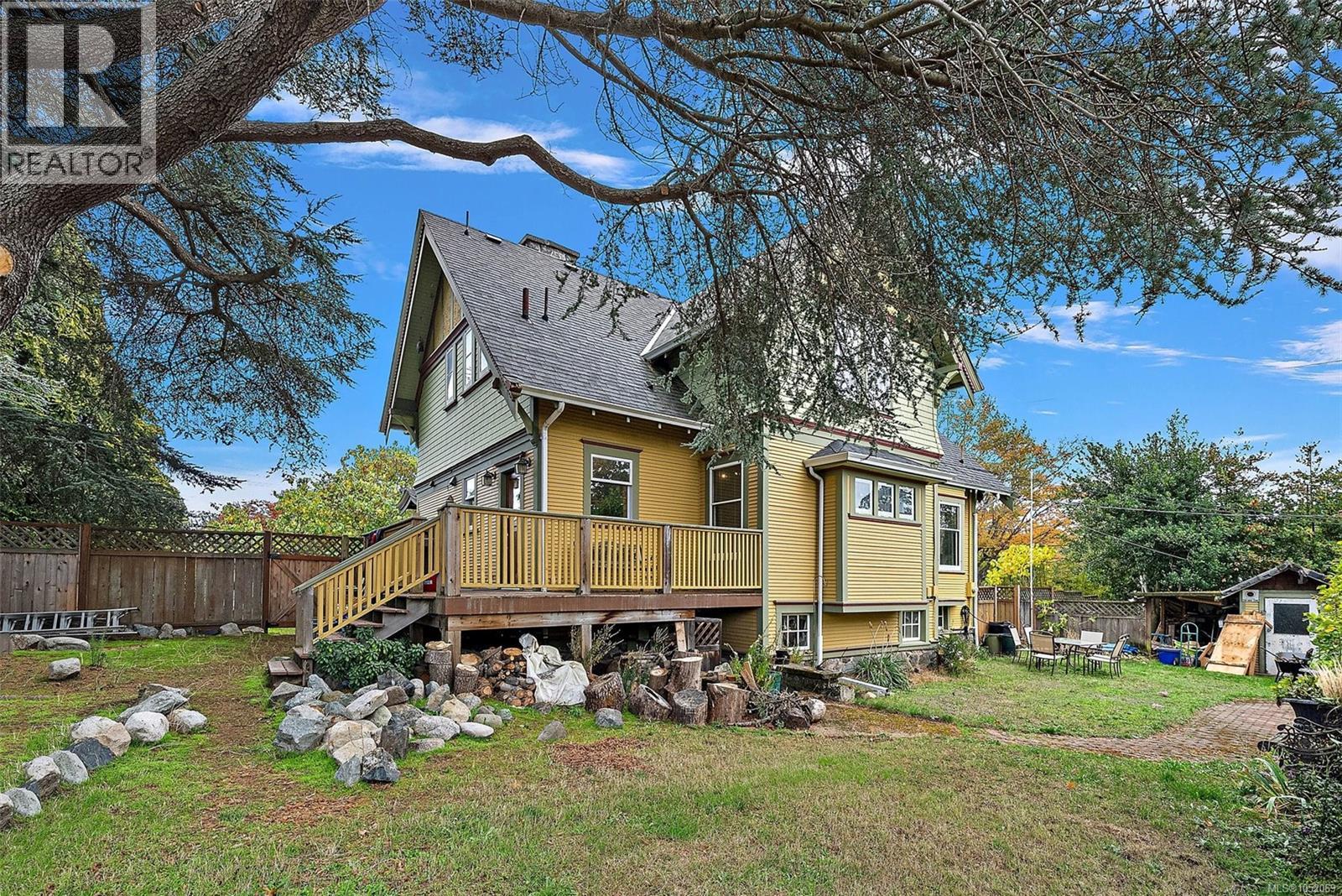 1900 Belmont Ave - 42