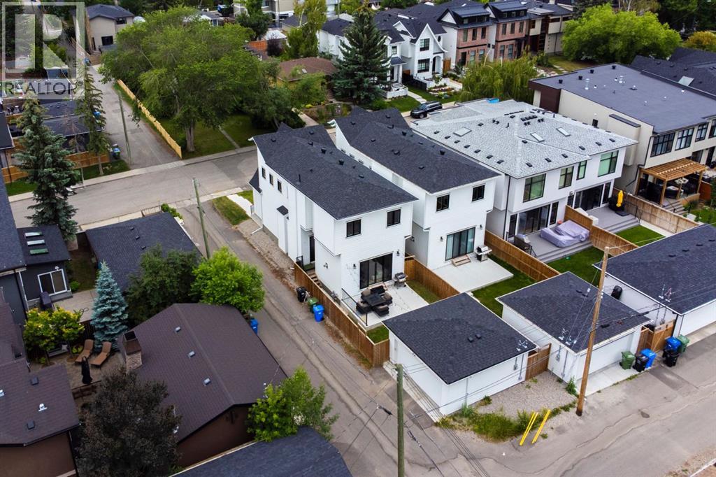 1906 43 Avenue SW photo 38