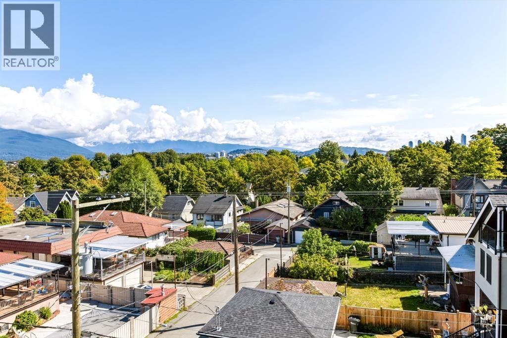Photo of 406 2419 GRANT STREET 24