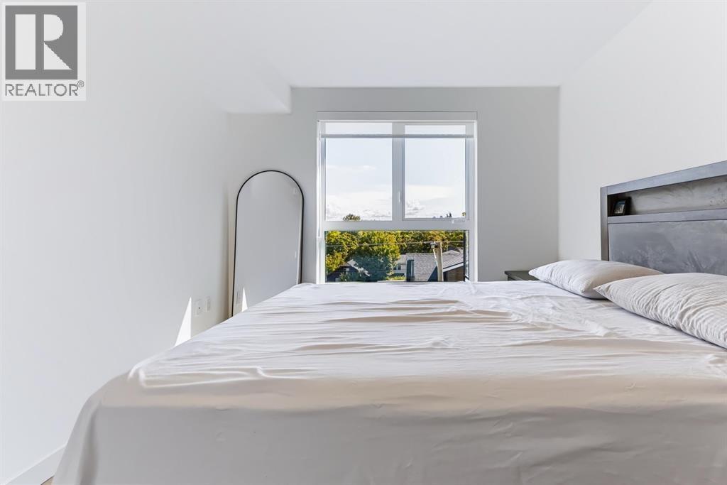Photo of 406 2419 GRANT STREET 16