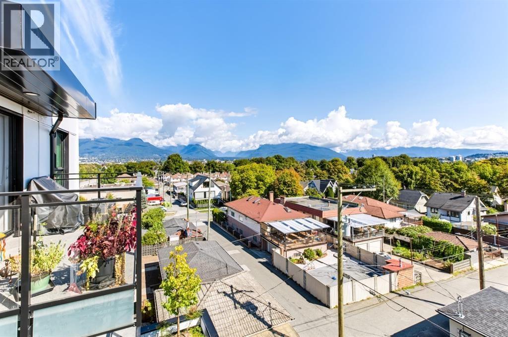 Photo of 406 2419 GRANT STREET 23