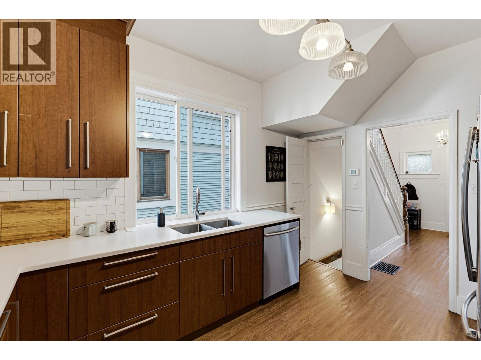 Photo of 2115 COLUMBIA STREET 15