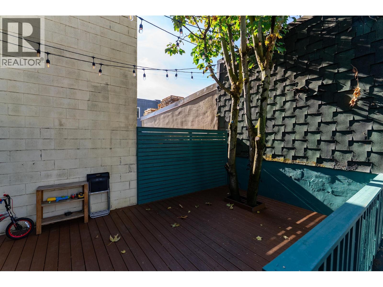 Photo of 2115 COLUMBIA STREET 16