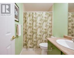 Bathroom - Unit 302 - 9 Westmount Drive S, Orillia, ON L3V6C8 Photo 8