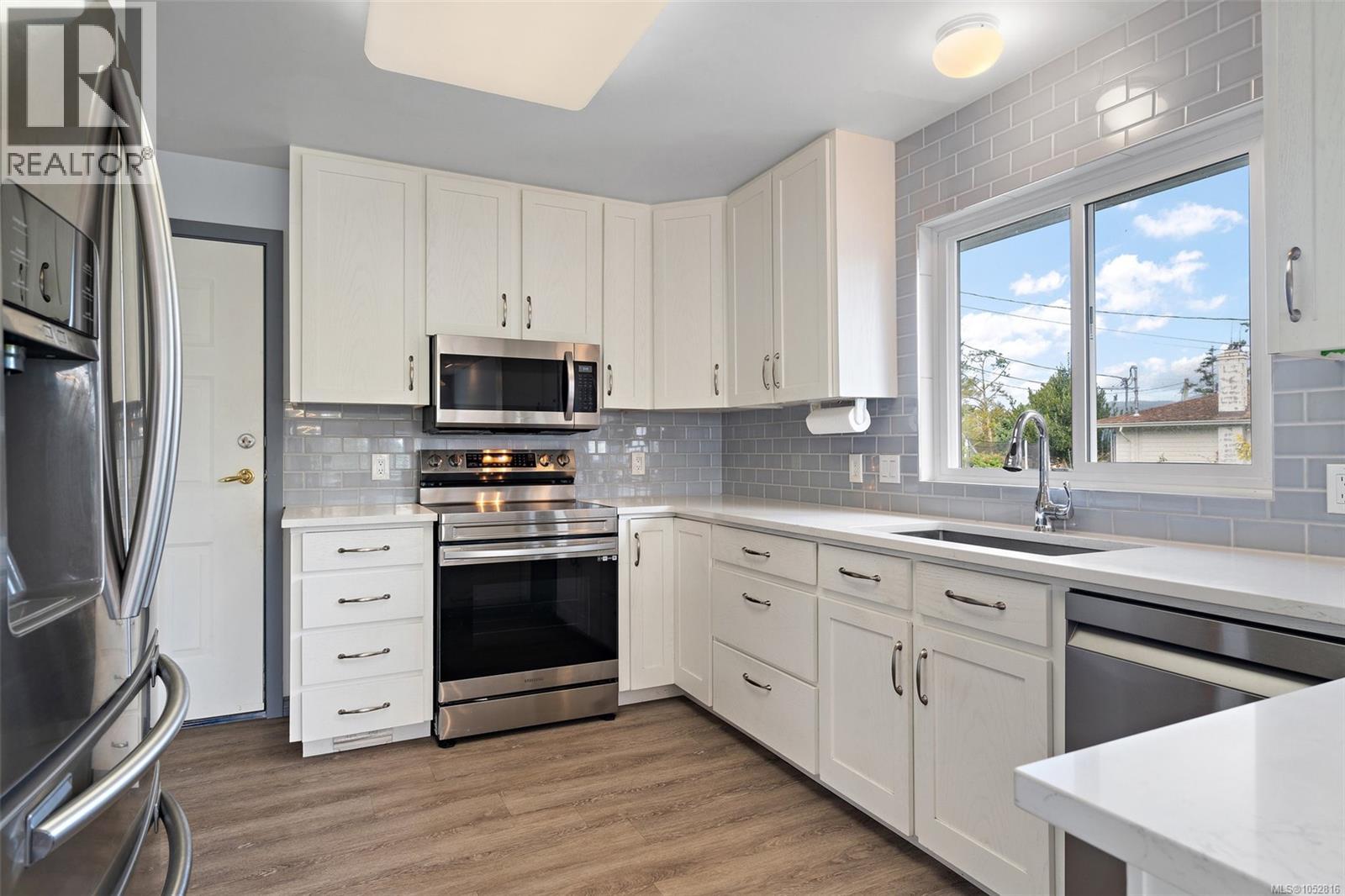 2447 Valleyview Pl - 10