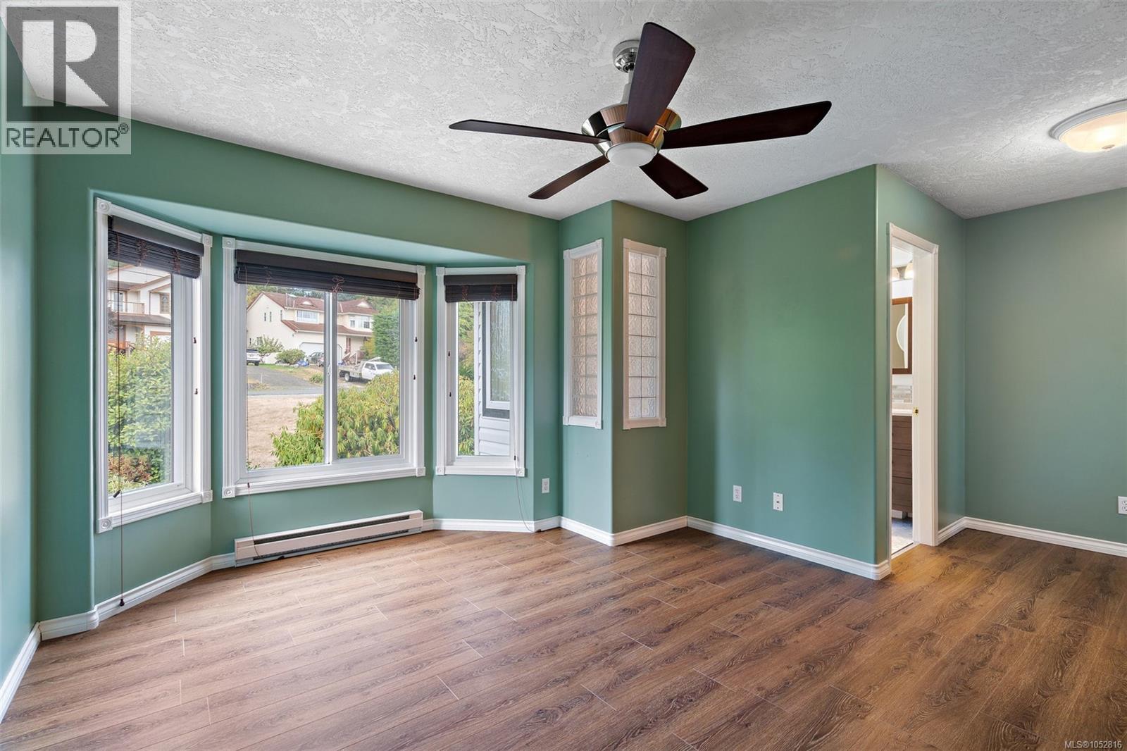 2447 Valleyview Pl - 12
