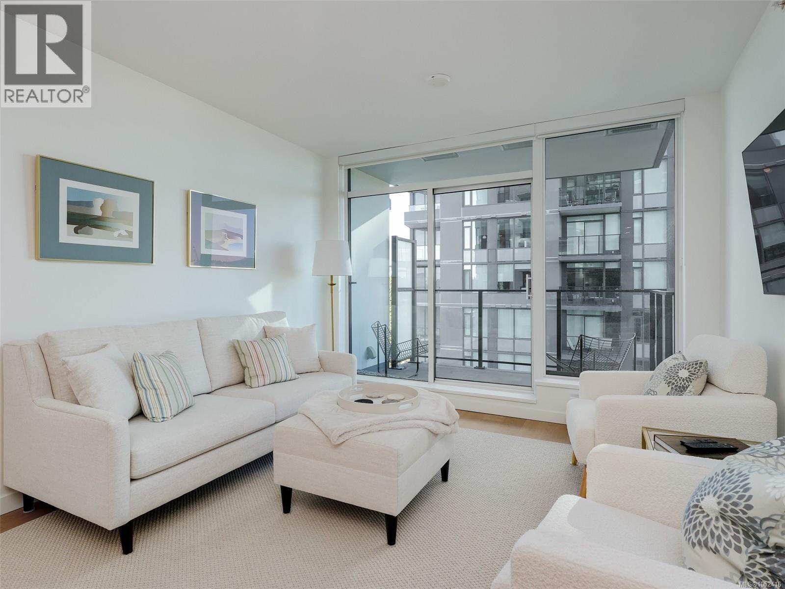 #606 363 Tyee Rd - 5