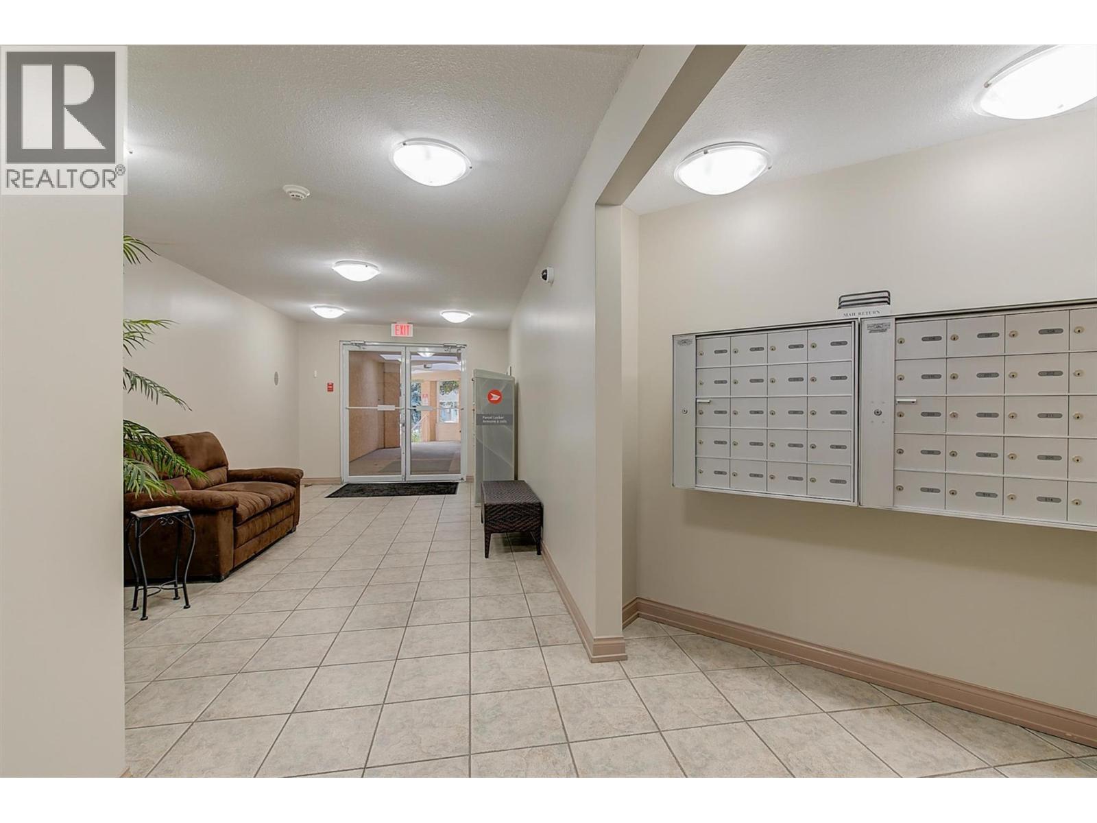 311 709 Houghton Road, Kelowna
