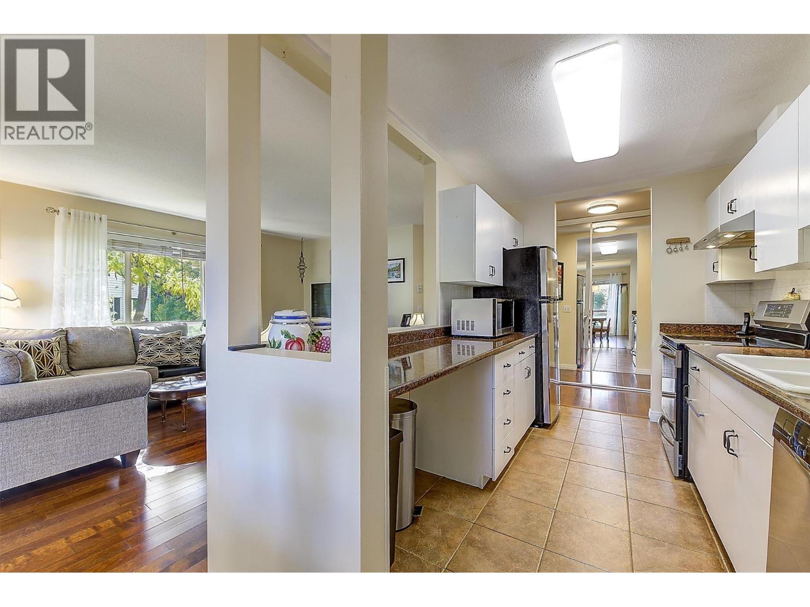 311 709 Houghton Road, Kelowna