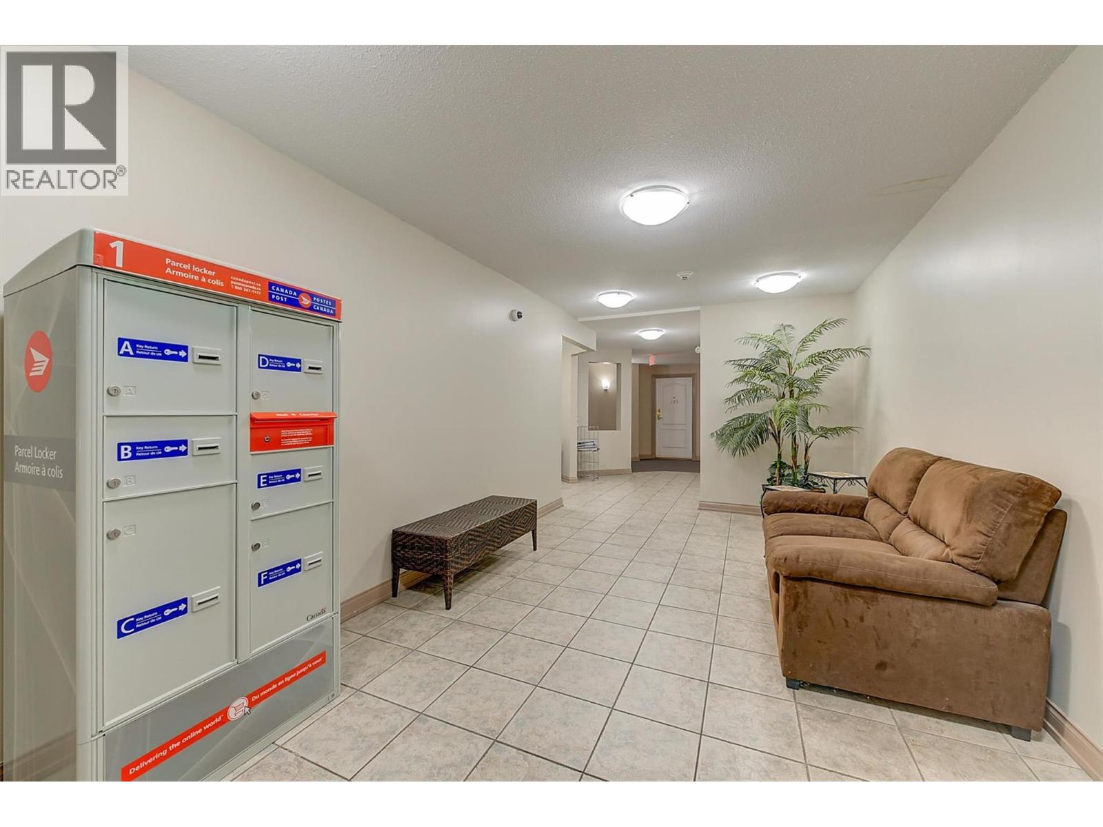 311 709 Houghton Road, Kelowna