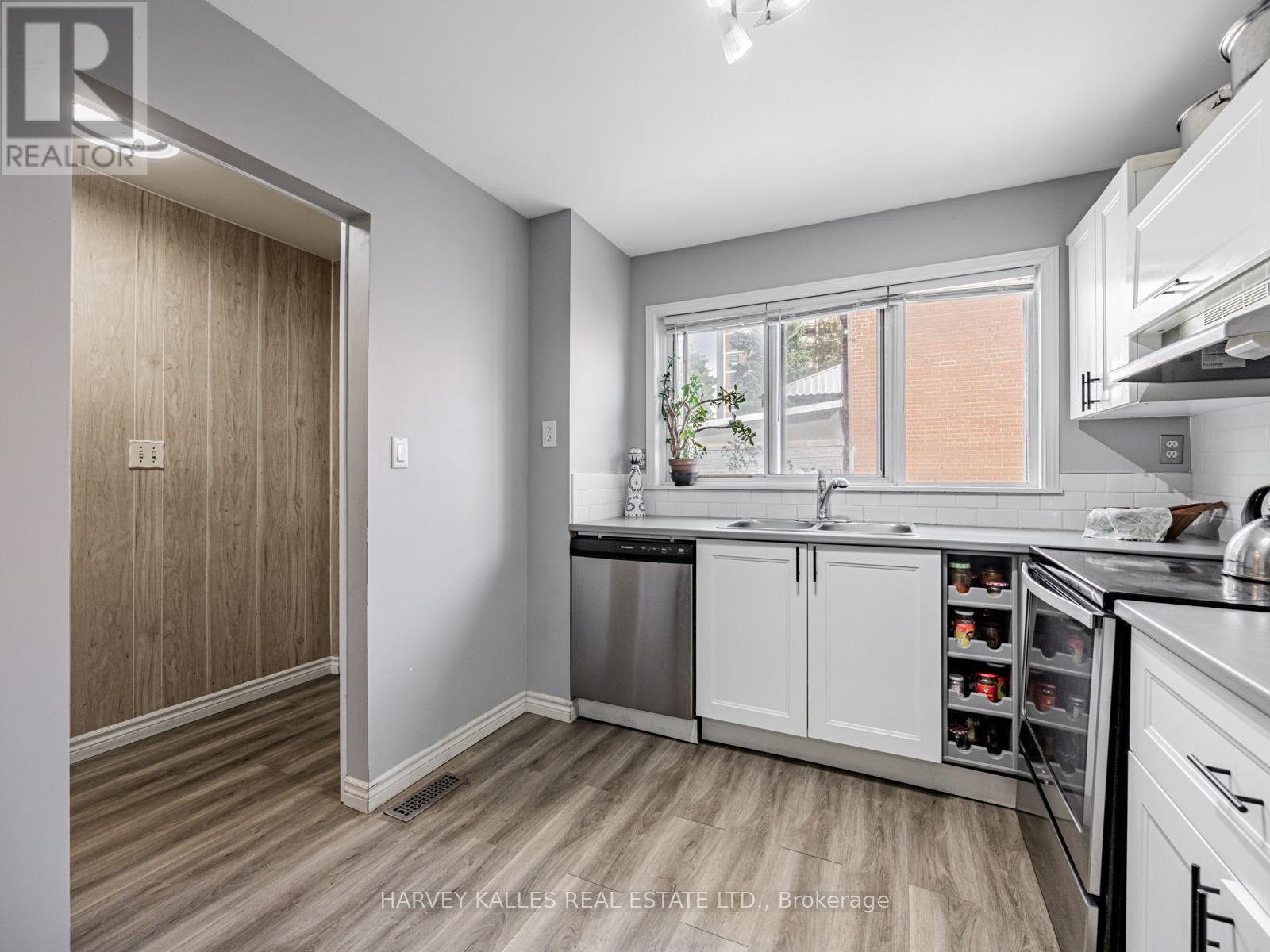 1- 349 Driftwood Avenue, Toronto, ON photo 16