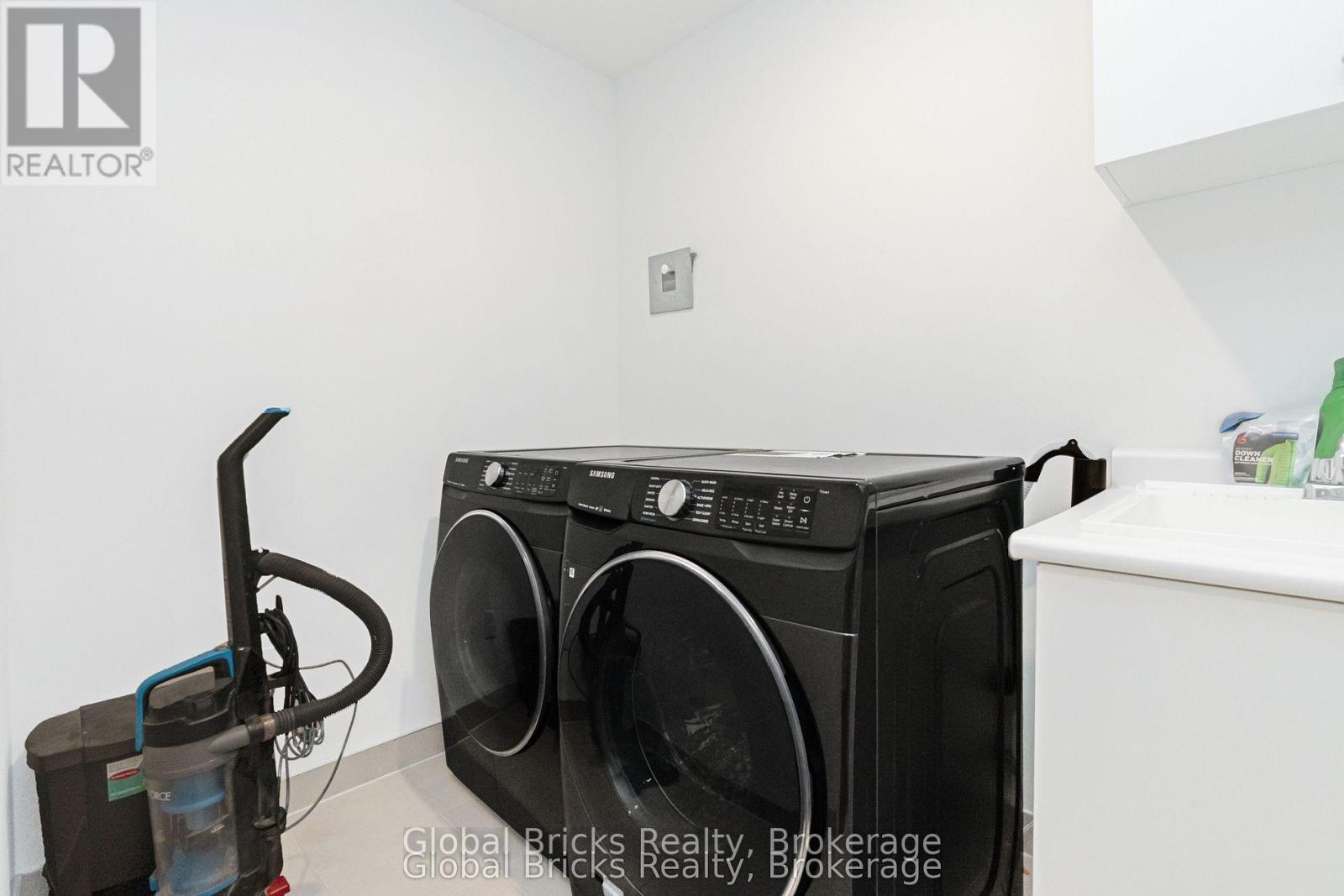 49 Burnhamthorpe Road East, Oakville, ON photo 28