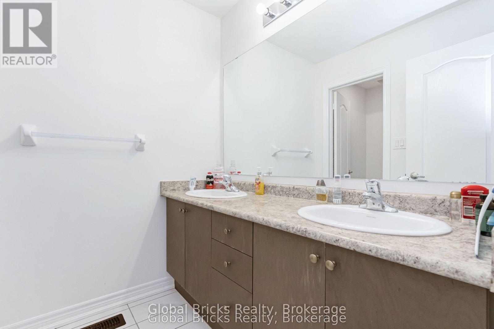 49 Burnhamthorpe Road East, Oakville, ON photo 30