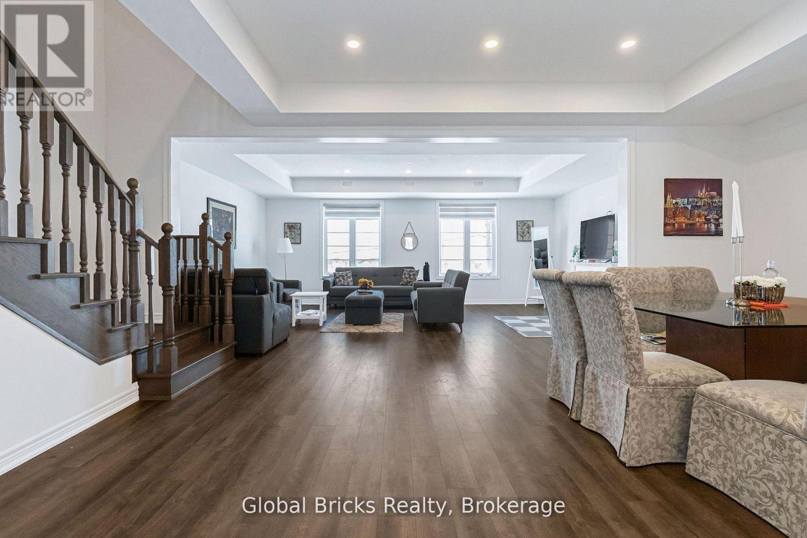 49 Burnhamthorpe Road East, Oakville, ON photo 50