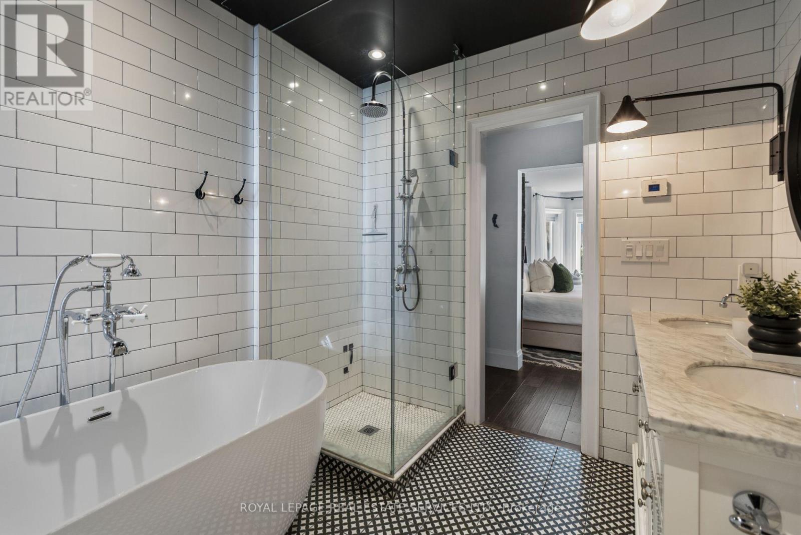 37 Fuller Avenue, Toronto, ON photo 23