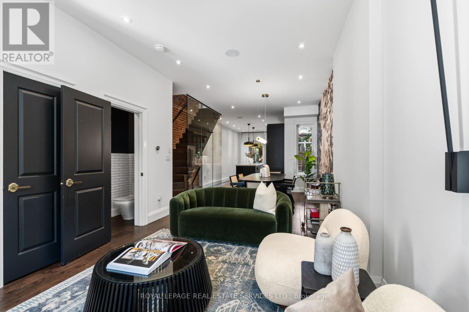37 Fuller Avenue, Toronto, ON photo 5