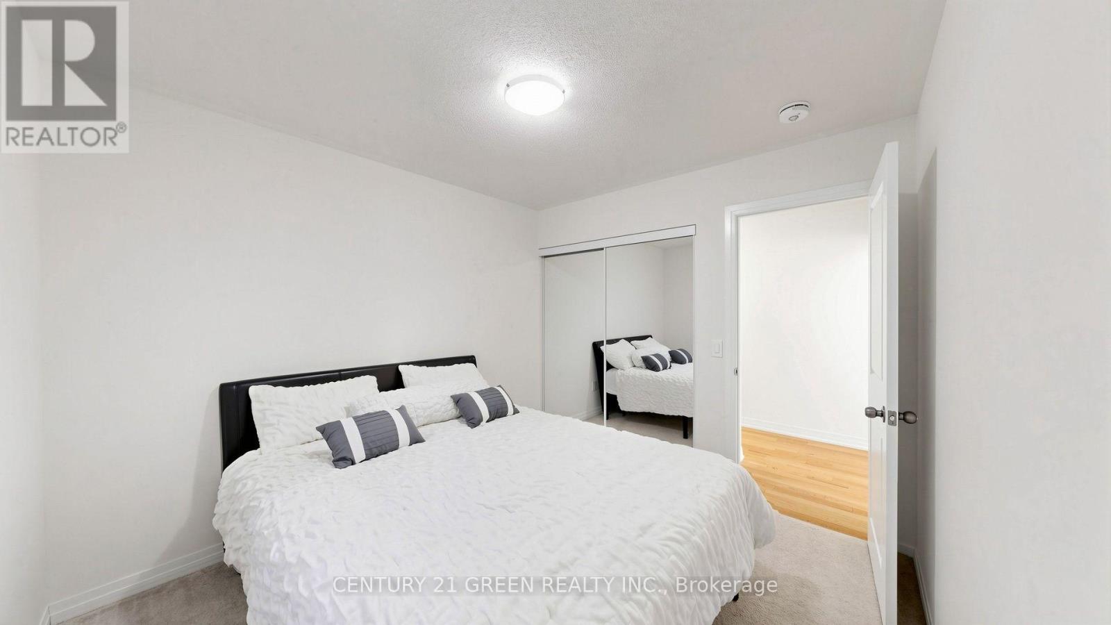 135 Fairey Crescent, Hamilton, ON photo 20