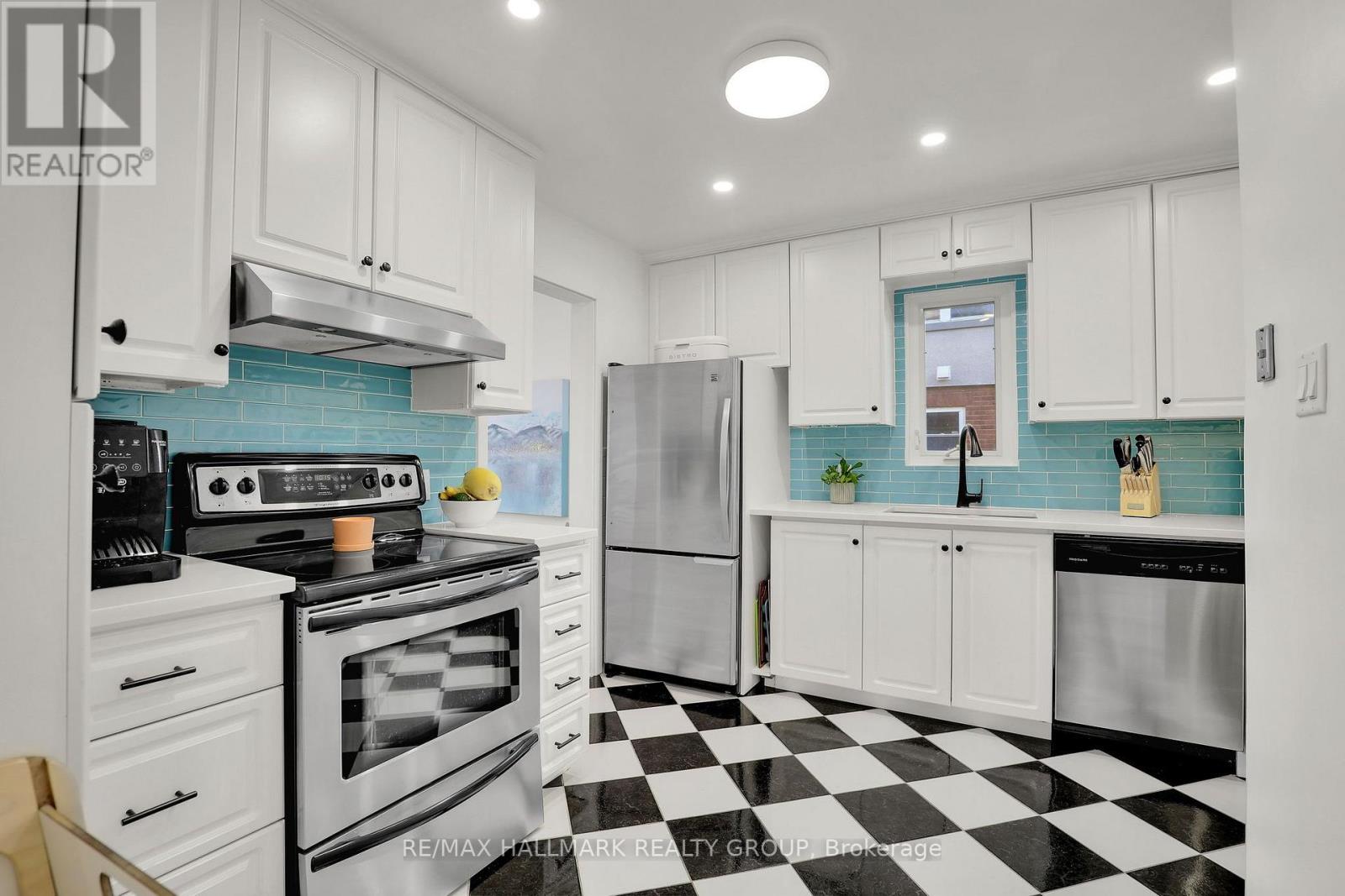 1340 LEASIDE AVENUE - 10