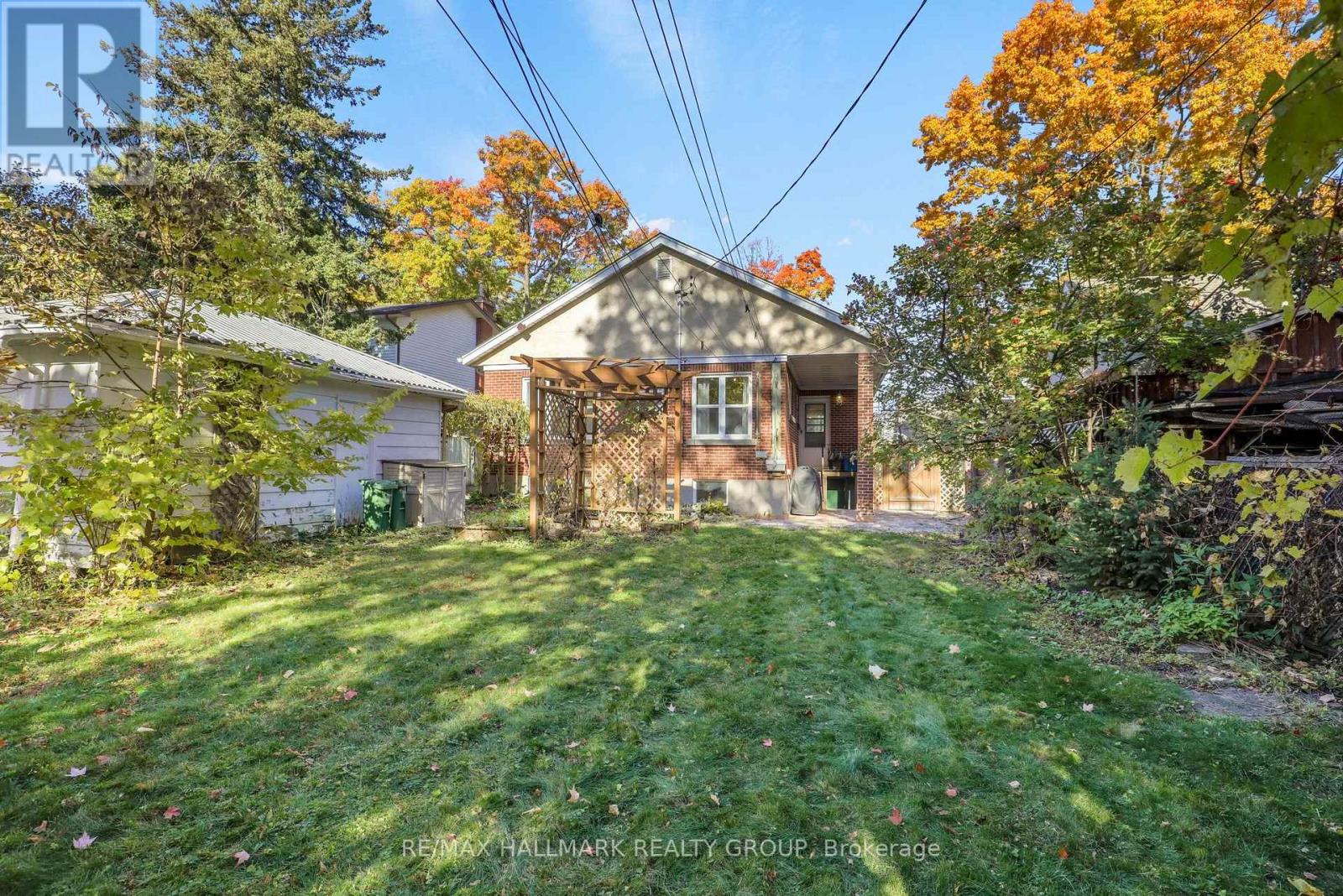 1340 LEASIDE AVENUE - 25