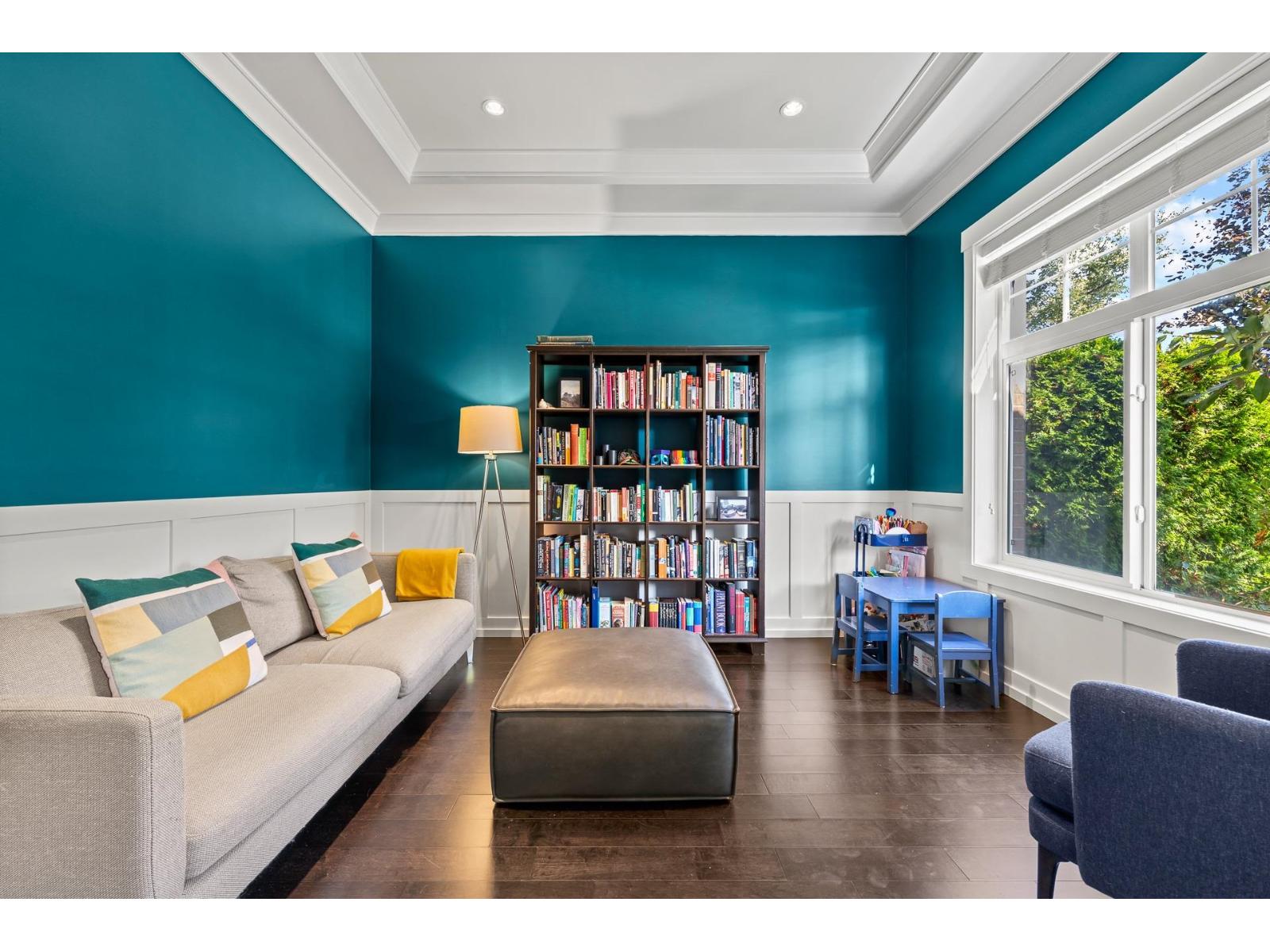 Photo of 2209 165 STREET 16