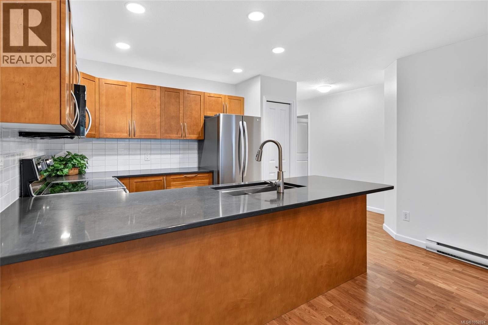 #9 2728 1st St - 3