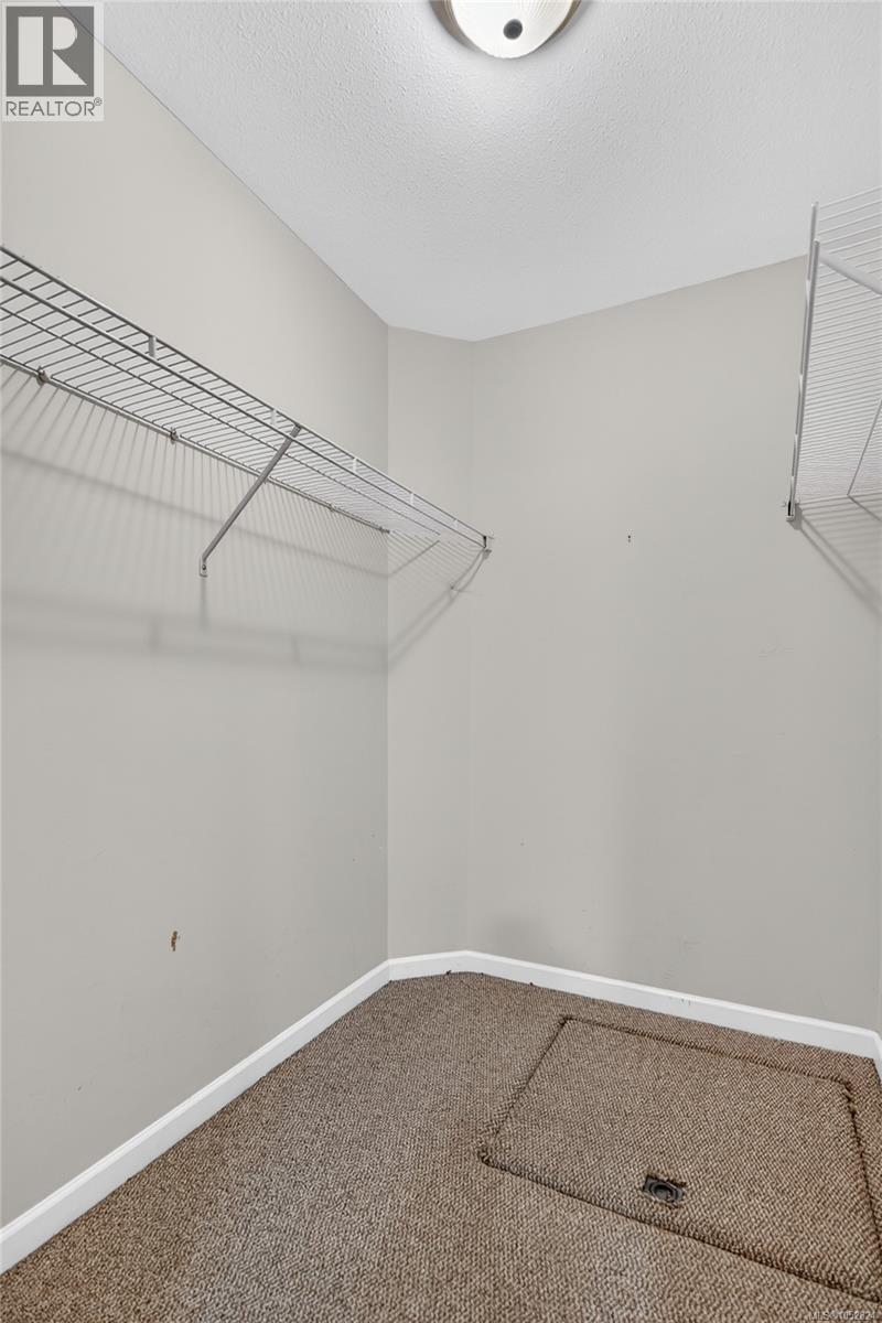 #9 2728 1st St - 33