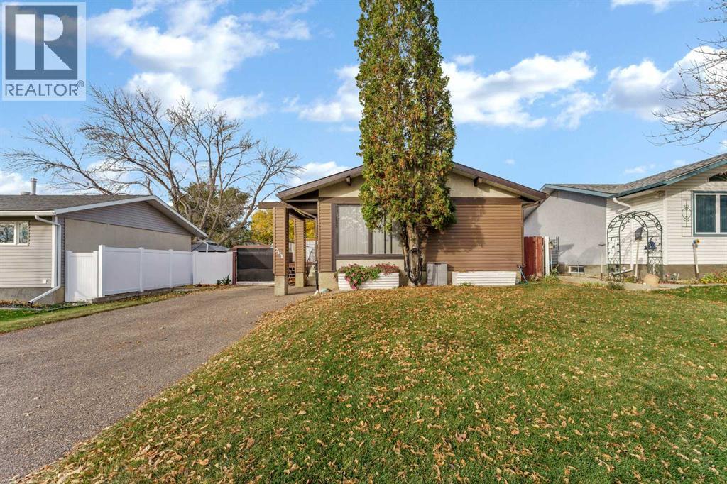 Photo of 2158 7 Avenue NE, Medicine Hat