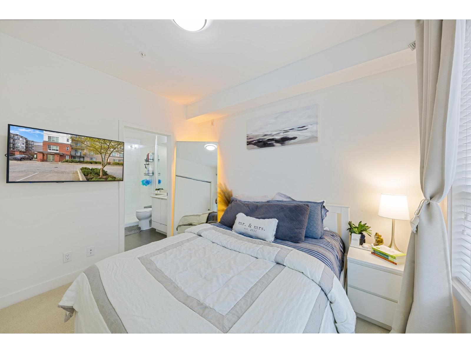 Photo of 108 6438 195A STREET 12