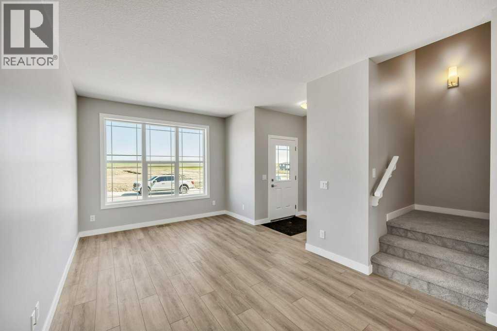 143 Amblefield Avenue NW photo 3
