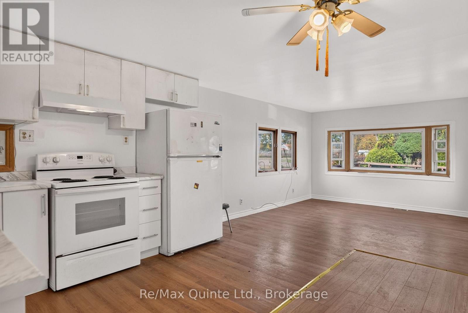 #9-63 Whites Road, Quinte West, ON photo 10