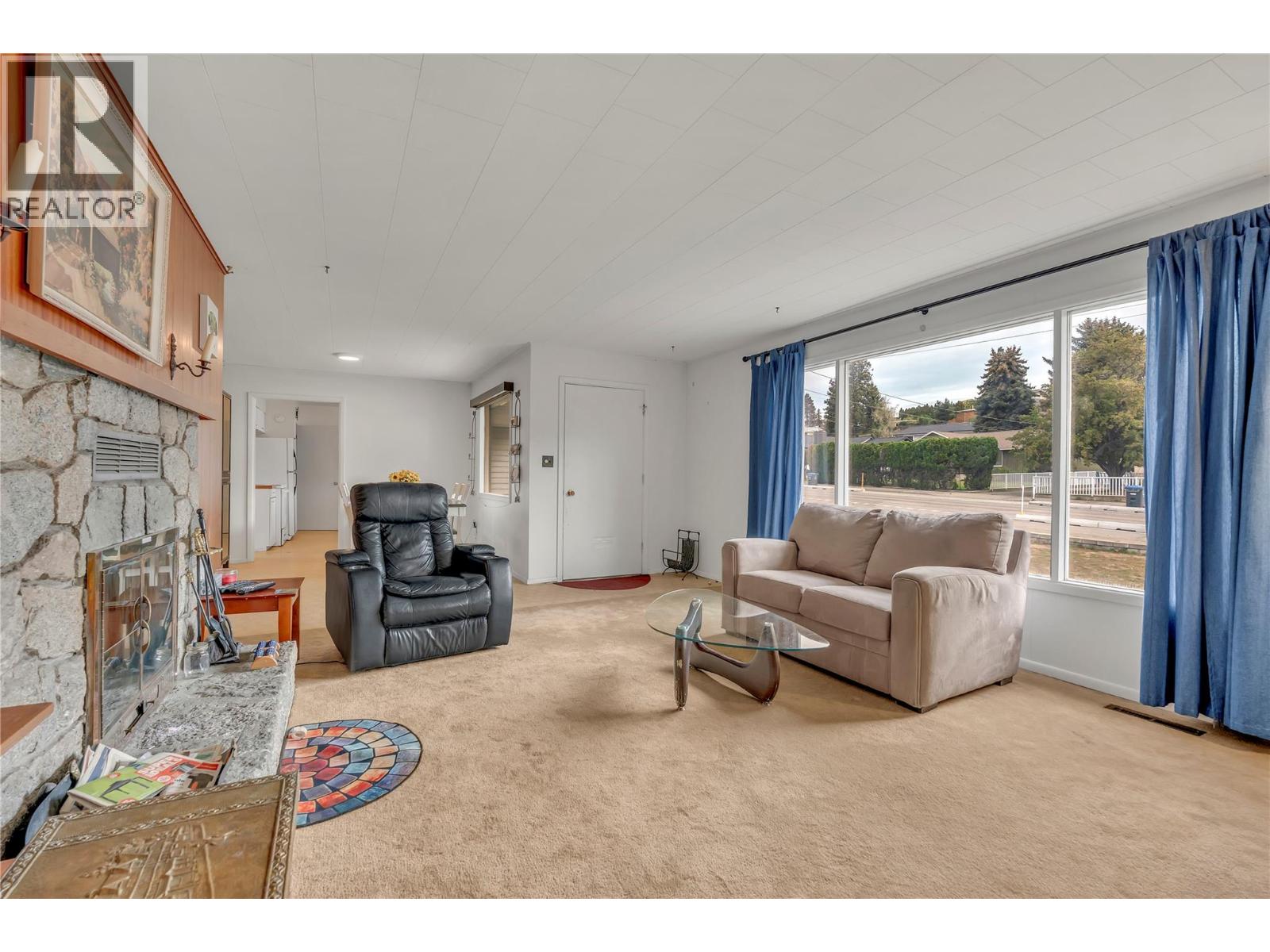 2625 South Main Street, Penticton