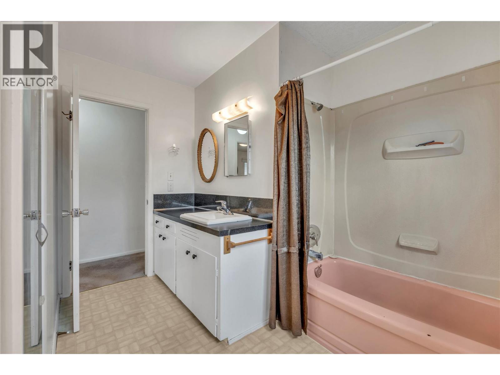 2625 South Main Street, Penticton