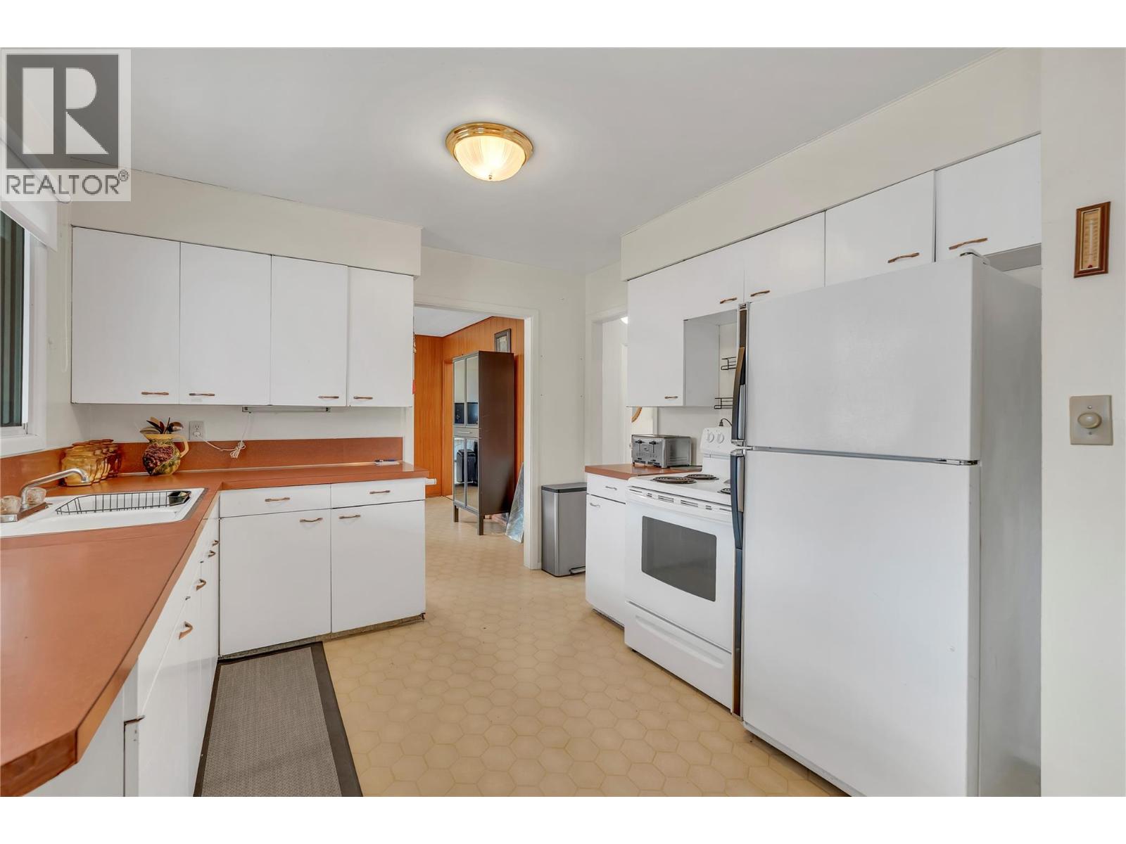 2625 South Main Street - 12
