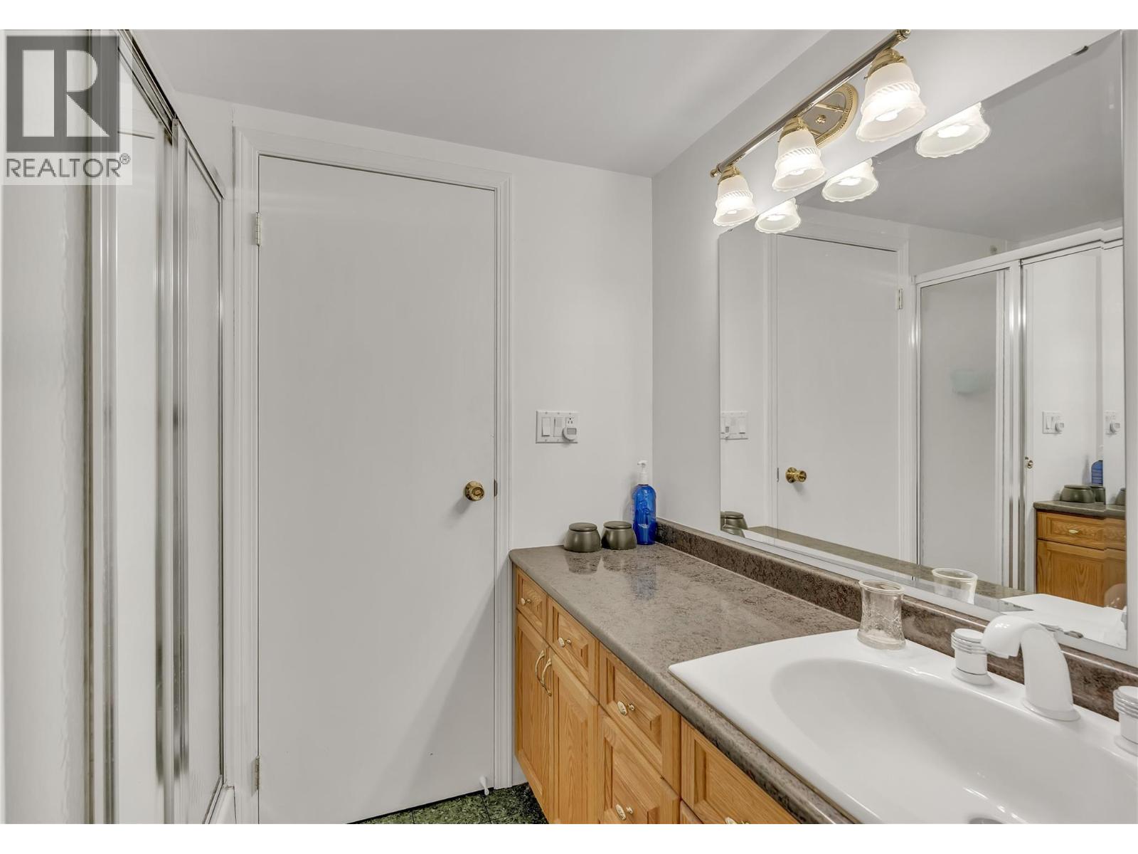 2625 South Main Street - 33